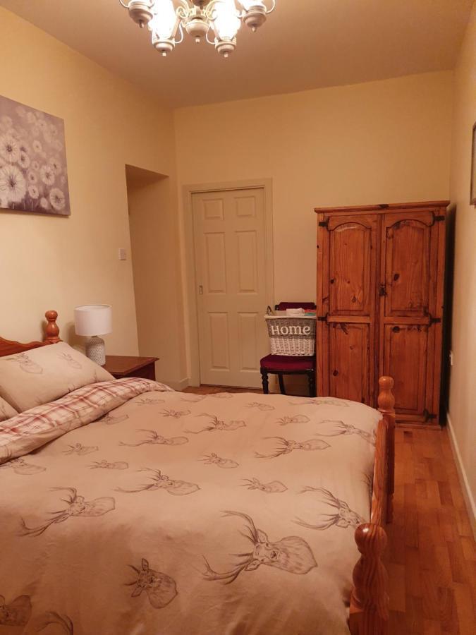 Apartamento The Aul Shop & Public House -Entire Private Annexe Kilcoo Exterior foto